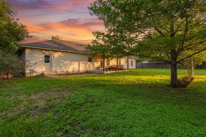 1221 Lovers Lane, Bastrop, TX 78602 - Photo 23