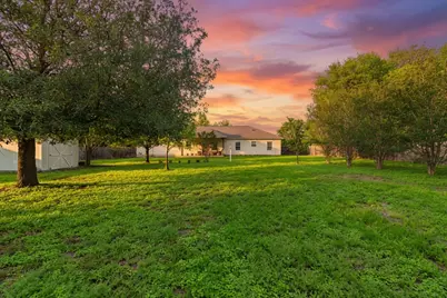 1221 Lovers Lane, Bastrop, TX 78602 - Photo 25