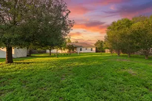1221 Lovers Ln, Bastrop, TX 78602 - Photo 25