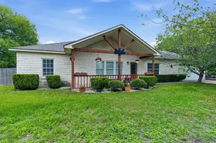 1221 Lovers Ln, Bastrop, TX 78602 - Photo 5