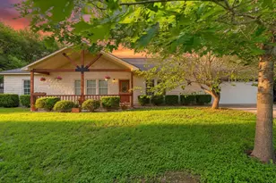 1221 Lovers Ln, Bastrop, TX 78602 - Photo 1
