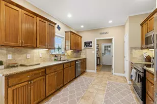 1221 Lovers Ln, Bastrop, TX 78602 - Photo 13