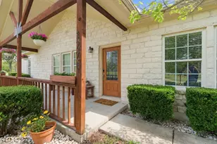 1221 Lovers Ln, Bastrop, TX 78602 - Photo 3