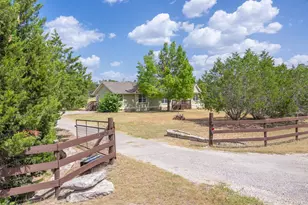 11929 Fitzhugh Corners, Dripping Springs, TX 78620 - Photo 5