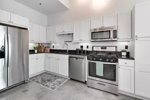 800 W 5th St, Austin, TX 78703 - Photo 9