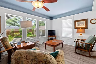 810 E University Avenue, Georgetown, TX 78626 - Photo 7