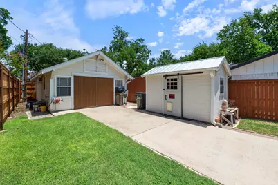 810 E University Avenue, Georgetown, TX 78626 - Photo 33