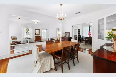 810 E University Avenue, Georgetown, TX 78626 - Photo 5