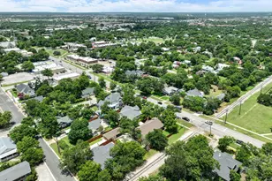 810 E University Ave, Georgetown, TX 78626 - Photo 39