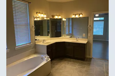 504 Oakwood Boulevard, Round Rock, TX 78681 - Photo 13