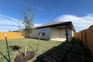 122 Holmby Dr, Hutto, TX 78634 - Photo 5