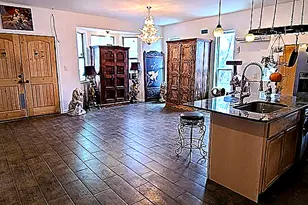 2003 E 9th St, Austin, TX 78702 - Photo 3