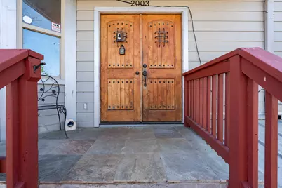 2003 E 9th Street, Austin, TX 78702 - Photo 3