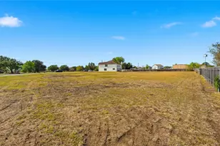 585 Siebert Dr, Kyle, TX 78640 - Photo 39