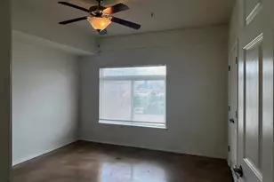 910 W 25th St, Austin, TX 78705 - Photo 13