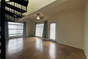 910 W 25th St, Austin, TX 78705 - Photo 31