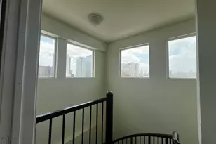 910 W 25th St, Austin, TX 78705 - Photo 27