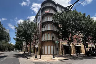 910 W 25th St, Austin, TX 78705 - Photo 1