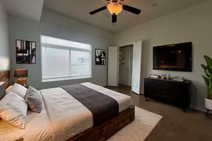 910 W 25th St, Austin, TX 78705 - Photo 15