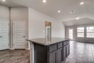 140 Shugart St, San Marcos, TX 78666 - Photo 5