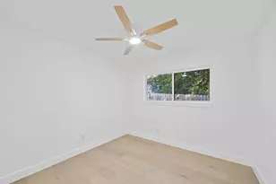 1905 Cedar Ridge Dr, Austin, TX 78741 - Photo 19
