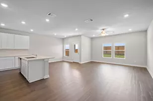 177 Sleep Holw, Jarrell, TX 76537 - Photo 11