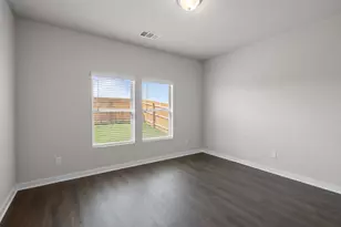 177 Sleep Holw, Jarrell, TX 76537 - Photo 15