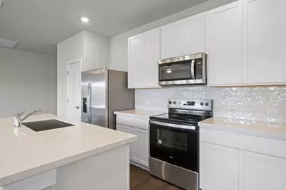 177 Sleep Hollow, Jarrell, TX 76537 - Photo 9