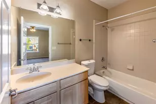1311 E M. Franklin Ave, Austin, TX 78721 - Photo 13