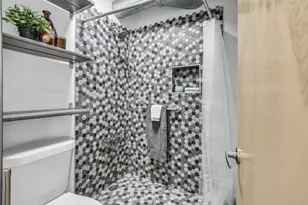 2124 Burton Dr, Austin, TX 78741 - Photo 19