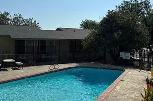 2124 Burton Dr, Austin, TX 78741 - Photo 25