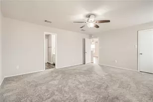 612 Copper Ct, Jarrell, TX 76537 - Photo 17