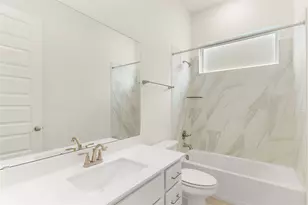 313 W Faulkner St, Liberty Hill, TX 78642 - Photo 5