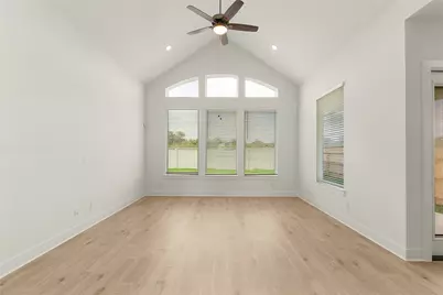 313 West Faulkner Street, Liberty Hill, TX 78642 - Photo 11