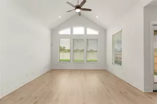 313 W Faulkner St, Liberty Hill, TX 78642 - Photo 11