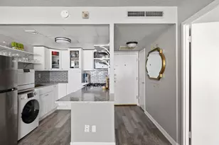 1800 Lavaca St, Austin, TX 78701 - Photo 13