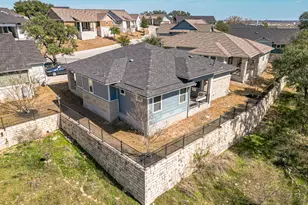 112 Eagle Dr, San Marcos, TX 78666 - Photo 5