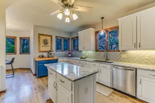 640 Bluffside Dr, New Braunfels, TX 78130 - Photo 17