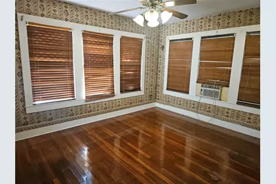 418 Wichita Street, Lockhart, TX 78644 - Photo 5