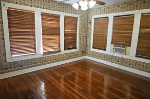 418 Wichita St, Lockhart, TX 78644 - Photo 5