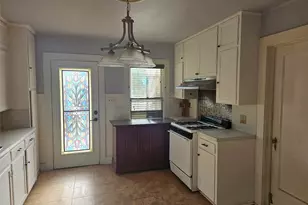 418 Wichita St, Lockhart, TX 78644 - Photo 11