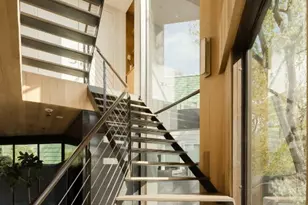 2302 E 11th St, Austin, TX 78702 - Photo 15