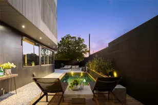 2302 E 11th St, Austin, TX 78702 - Photo 7