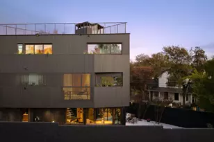 2302 E 11th St, Austin, TX 78702 - Photo 3