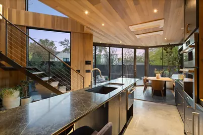 2302 E 11th Street, Austin, TX 78702 - Photo 9