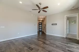 220 Jumping Laurel St, San Marcos, TX 78666 - Photo 13