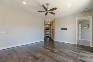 220 Jumping Laurel St, San Marcos, TX 78666 - Photo 13