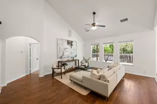 608 Royal Burgess Dr, Round Rock, TX 78664 - Photo 5