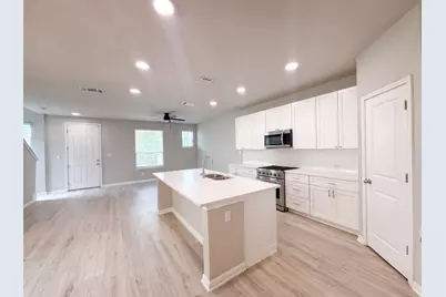 304 Lost Mine Peak Lane, Dripping Springs, TX 78620 - Photo 7