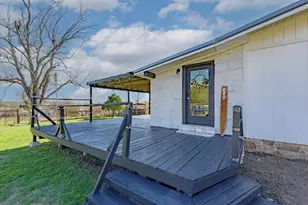 110 Lakewood Dr, Burnet, TX 78611 - Photo 1